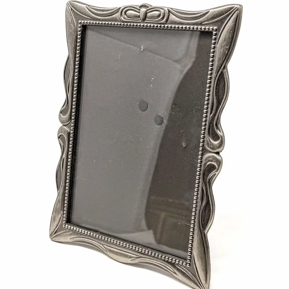Vintage Silver Tone 5x7 Picture Frame Ornate Scalloped Beaded Ribbon Design